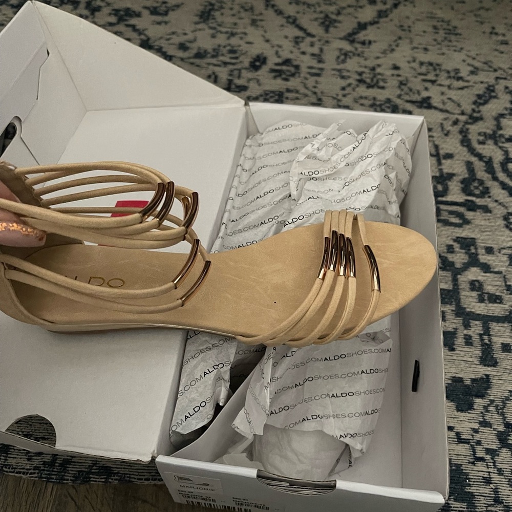 Aldo womens sandal in tan